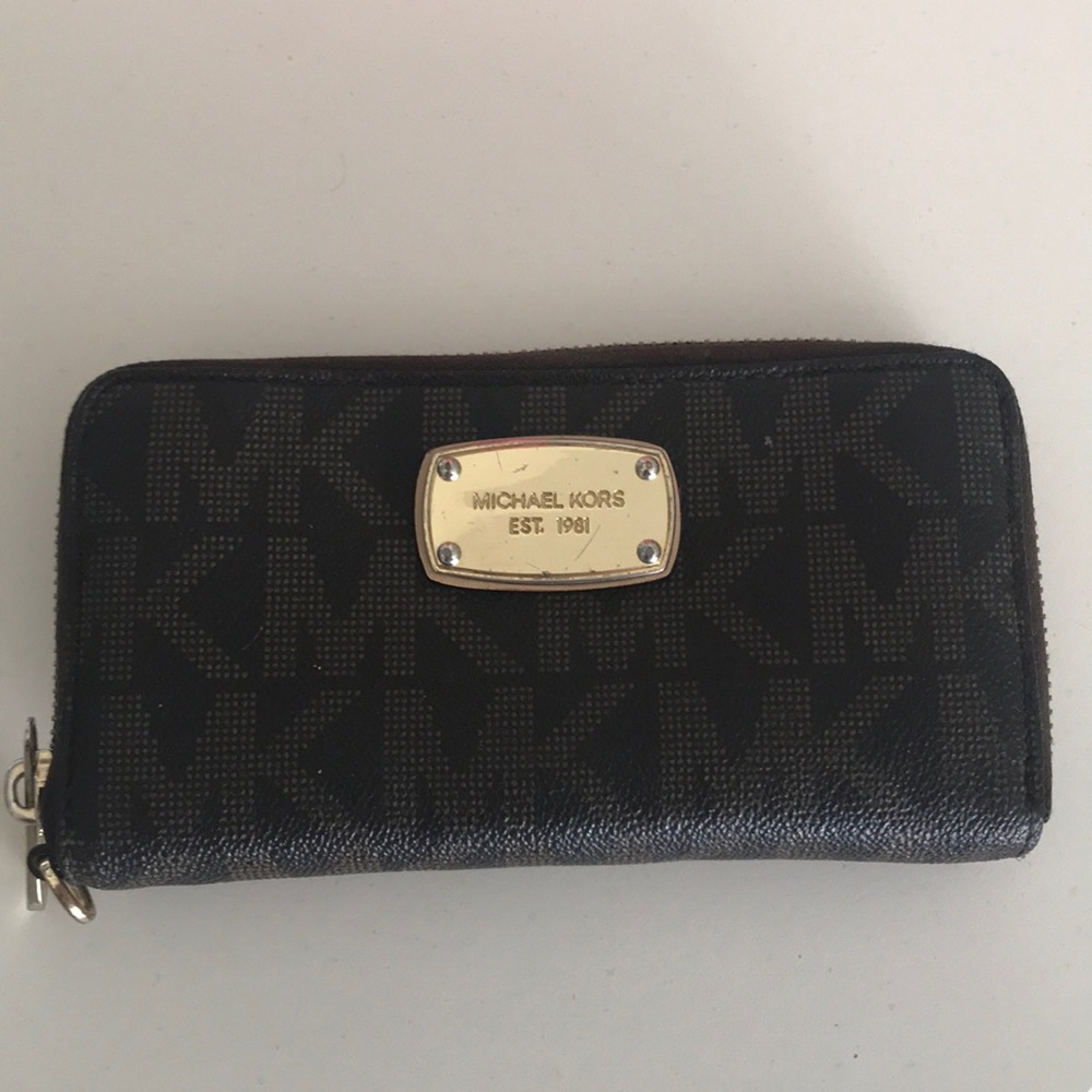 Michael Kors wallet